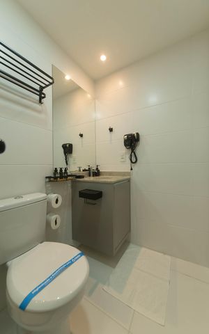 Studio para alugar com 28m², 1 quarto e sem vaga Studio para alugar com 28m², 1 quarto e sem vagaBanheiro