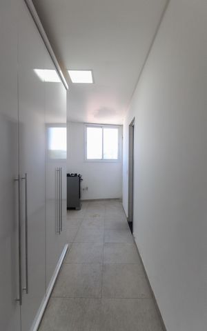 Casa à venda com 600m², 3 quartos e 6 vagasQuarto de Serviço