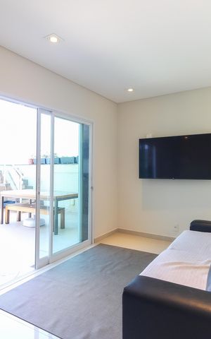 Casa à venda com 600m², 3 quartos e 6 vagasSala