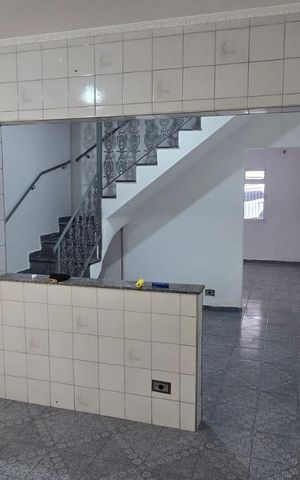 Casa para alugar com 140m², 3 quartos e 2 vagas Casa para alugar com 140m², 3 quartos e 2 vagasCozinha
