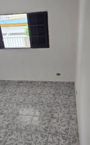 Casa para alugar com 140m², 3 quartos e 2 vagas Casa para alugar com 140m², 3 quartos e 2 vagasQuarto
