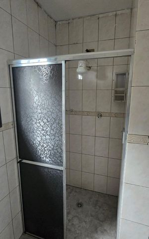 Casa para alugar com 140m², 3 quartos e 2 vagas Casa para alugar com 140m², 3 quartos e 2 vagasBanheiro