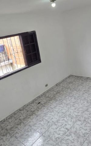 Casa para alugar com 140m², 3 quartos e 2 vagas Casa para alugar com 140m², 3 quartos e 2 vagasQuarto