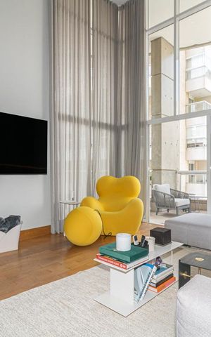 Apartamento para alugar com 151m², 2 quartos e 3 vagas Apartamento para alugar com 151m², 2 quartos e 3 vagasSala