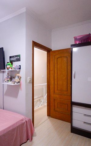 Casa à venda com 180m², 3 quartos e 2 vagas Casa à venda com 180m², 3 quartos e 2 vagasCasa 1 - Quarto 2