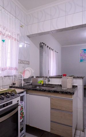 Casa à venda com 180m², 3 quartos e 2 vagas Casa à venda com 180m², 3 quartos e 2 vagasCasa 2 - Sala/Cozinha