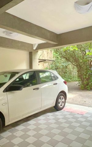 Casa à venda com 575m², 6 quartos e 7 vagas Casa à venda com 575m², 6 quartos e 7 vagasGaragem
