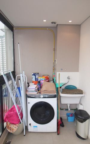 Apartamento à venda com 36m², 1 quarto e sem vagaSala / Cozinha - Varanda