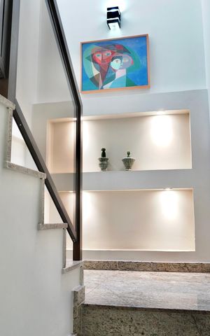 Casa à venda com 128m², 3 quartos e 2 vagas Casa à venda com 128m², 3 quartos e 2 vagasEscadas