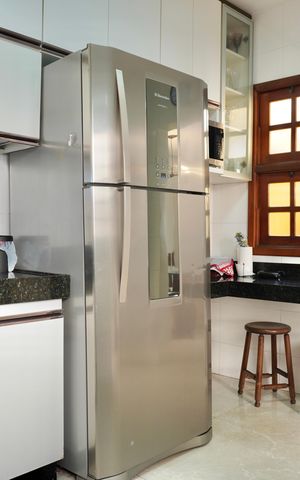 Casa à venda com 128m², 3 quartos e 2 vagas Casa à venda com 128m², 3 quartos e 2 vagasCozinha