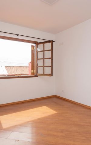 Casa à venda com 154m², 3 quartos e 2 vagasSuíte