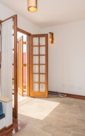 Casa à venda com 154m², 3 quartos e 2 vagasSala de estar