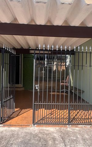 Casa à venda com 120m², 3 quartos e 2 vagas