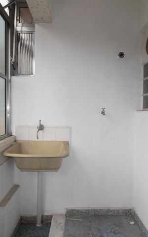 Apartamento à venda com 72m², 2 quartos e 1 vagaÁrea de Serviço