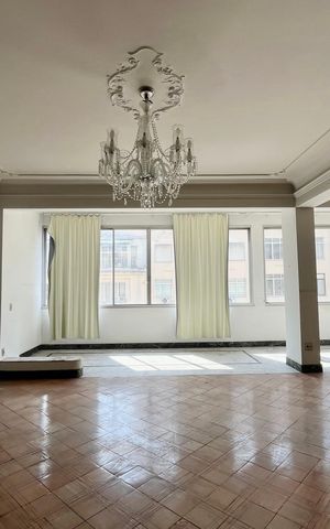 Apartamento à venda com 238m², 3 quartos e 1 vaga Apartamento à venda com 238m², 3 quartos e 1 vagaSala