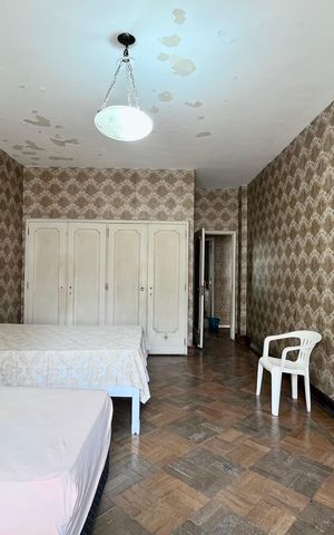 Apartamento à venda com 238m², 3 quartos e 1 vaga Apartamento à venda com 238m², 3 quartos e 1 vagaQuarto 1