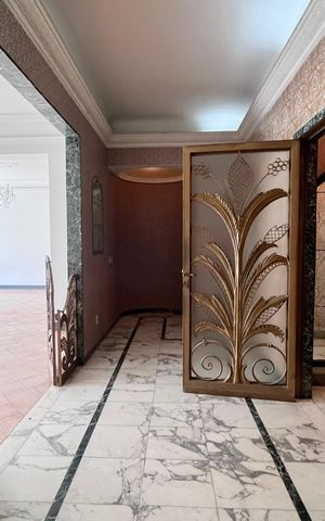 Apartamento à venda com 238m², 3 quartos e 1 vaga Apartamento à venda com 238m², 3 quartos e 1 vagaSala