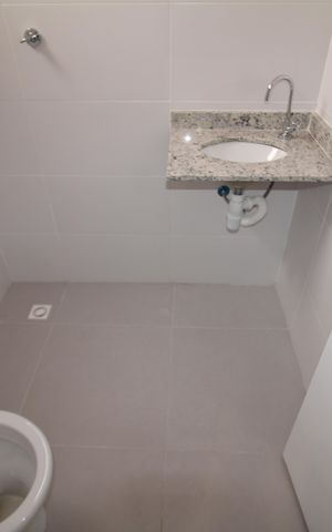 Apartamento à venda com 40m², 2 quartos e sem vagaBanheiro