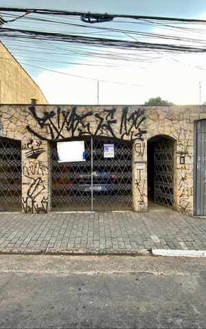 Casa para alugar com 300m², 4 quartos e 7 vagas Casa para alugar com 300m², 4 quartos e 7 vagasFachada