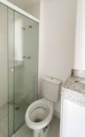 Apartamento à venda com 47m², 1 quarto e 1 vaga Apartamento à venda com 47m², 1 quarto e 1 vagaBanheiro da Suíte