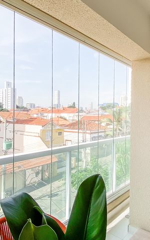 Apartamento à venda com 47m², 2 quartos e 1 vaga Apartamento à venda com 47m², 2 quartos e 1 vagaVaranda