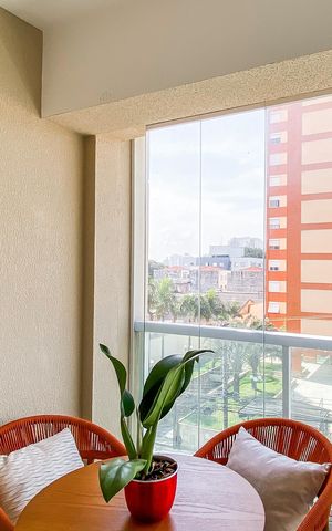 Apartamento à venda com 47m², 2 quartos e 1 vaga Apartamento à venda com 47m², 2 quartos e 1 vagaVaranda