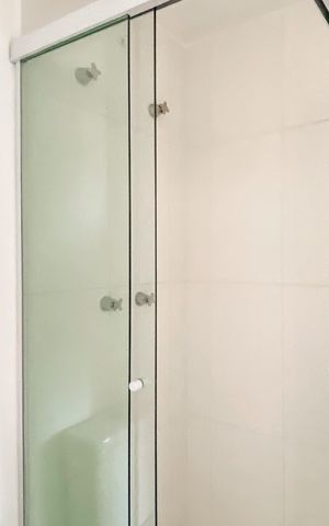 Apartamento à venda com 49m², 2 quartos e 1 vaga Apartamento à venda com 49m², 2 quartos e 1 vagaBanheiro