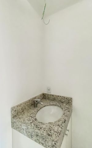 Apartamento à venda com 46m², 2 quartos e 1 vaga Apartamento à venda com 46m², 2 quartos e 1 vagaBanheiro