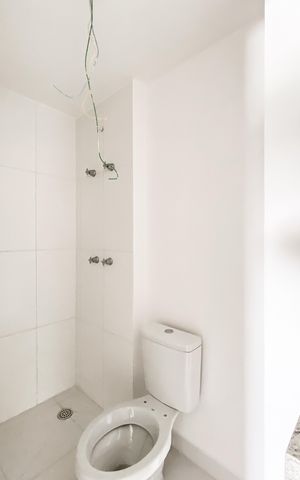 Apartamento à venda com 46m², 2 quartos e 1 vaga Apartamento à venda com 46m², 2 quartos e 1 vagaBanheiro