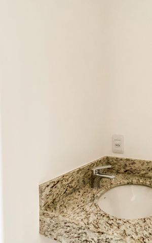 Apartamento à venda com 46m², 2 quartos e 1 vaga Apartamento à venda com 46m², 2 quartos e 1 vagaBanheiro