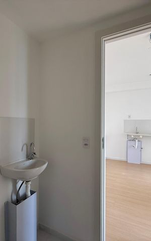 Apartamento à venda com 29m², 2 quartos e sem vaga Apartamento à venda com 29m², 2 quartos e sem vagaBanheiro