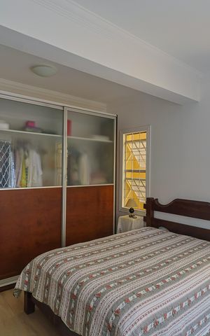 Casa à venda com 240m², 4 quartos e 3 vagas