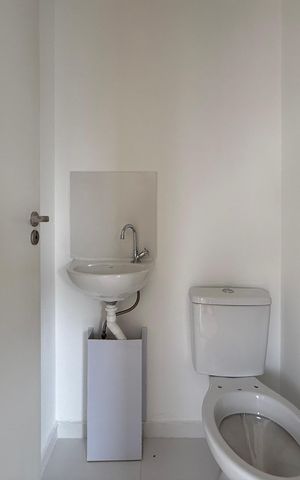 Apartamento à venda com 35m², 2 quartos e sem vaga Apartamento à venda com 35m², 2 quartos e sem vagaBanheiro