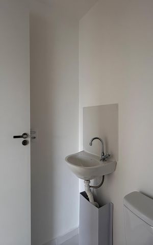 Apartamento à venda com 35m², 2 quartos e sem vaga Apartamento à venda com 35m², 2 quartos e sem vagaBanheiro