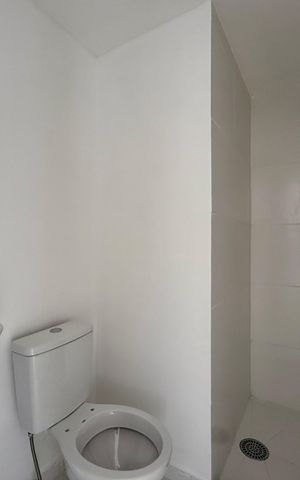 Apartamento à venda com 28m², 2 quartos e sem vaga Apartamento à venda com 28m², 2 quartos e sem vagaBanheiro