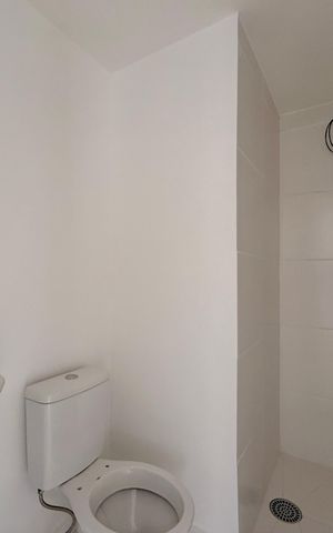Apartamento à venda com 28m², 2 quartos e sem vaga Apartamento à venda com 28m², 2 quartos e sem vagaBanheiro