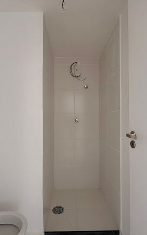 Apartamento à venda com 28m², 2 quartos e sem vaga Apartamento à venda com 28m², 2 quartos e sem vagaBanheiro