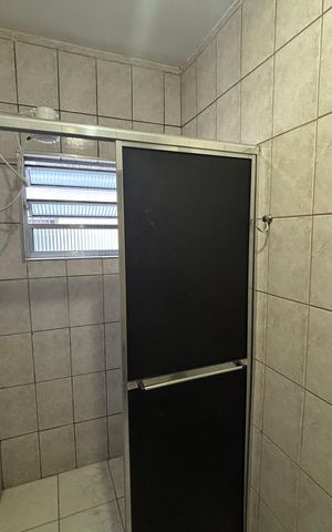 Casa à venda com 70m², 2 quartos e sem vagaBanheiro