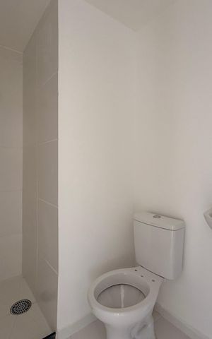 Apartamento à venda com 29m², 2 quartos e sem vaga Apartamento à venda com 29m², 2 quartos e sem vagaBanheiro