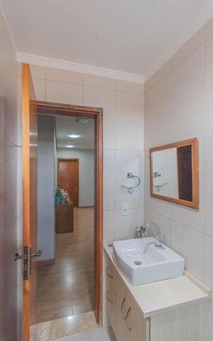 Casa para alugar com 600m², 3 quartos e 8 vagasBanheiro