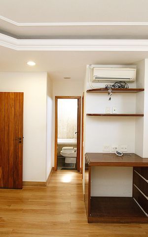 Casa à venda com 294m², 4 quartos e 4 vagasSuíte 3
