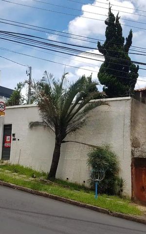 Casa para alugar com 302m², 3 quartos e 4 vagas