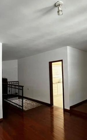 Casa para alugar com 302m², 3 quartos e 4 vagas Casa para alugar com 302m², 3 quartos e 4 vagasSala
