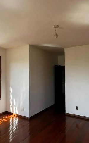 Casa para alugar com 302m², 3 quartos e 4 vagas Casa para alugar com 302m², 3 quartos e 4 vagasSala