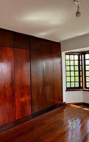 Casa para alugar com 302m², 3 quartos e 4 vagas