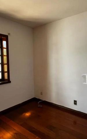 Casa para alugar com 302m², 3 quartos e 4 vagas