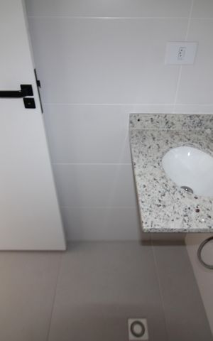 Apartamento à venda com 40m², 2 quartos e sem vagaBanheiro