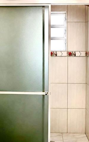 Casa à venda com 420m², 6 quartos e 6 vagasBanheiro 4