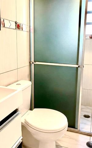 Casa à venda com 420m², 6 quartos e 6 vagasBanheiro  4