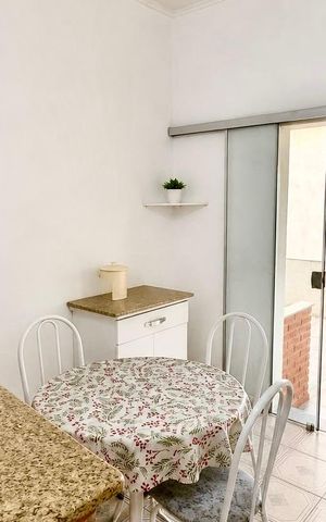 Casa à venda com 420m², 6 quartos e 6 vagasSala de jantar 